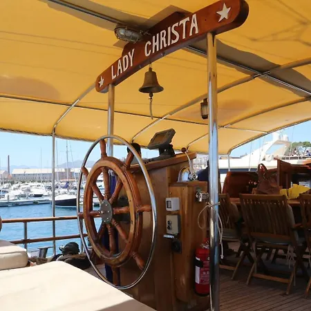 Botel Lady Christa *